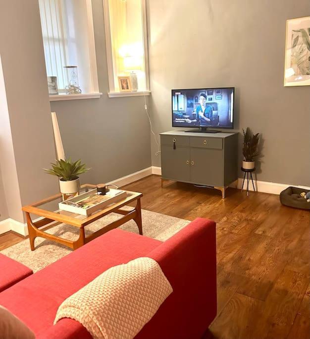 Large 2 Bedroom, Ground Floor Flat, Close To City เอดินบะระ ภายนอก รูปภาพ