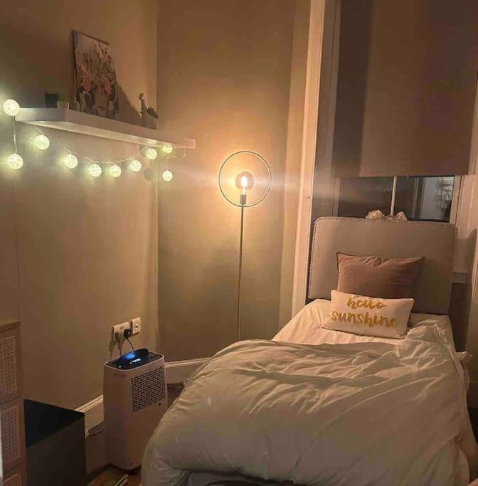 Large 2 Bedroom, Ground Floor Flat, Close To City เอดินบะระ ภายนอก รูปภาพ